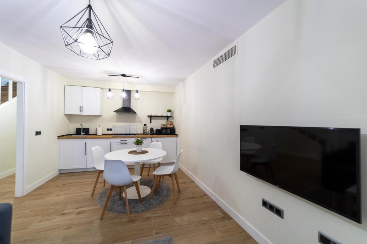 Apartamentos San Lazaro 산티아고데콤포스텔라 외부 사진