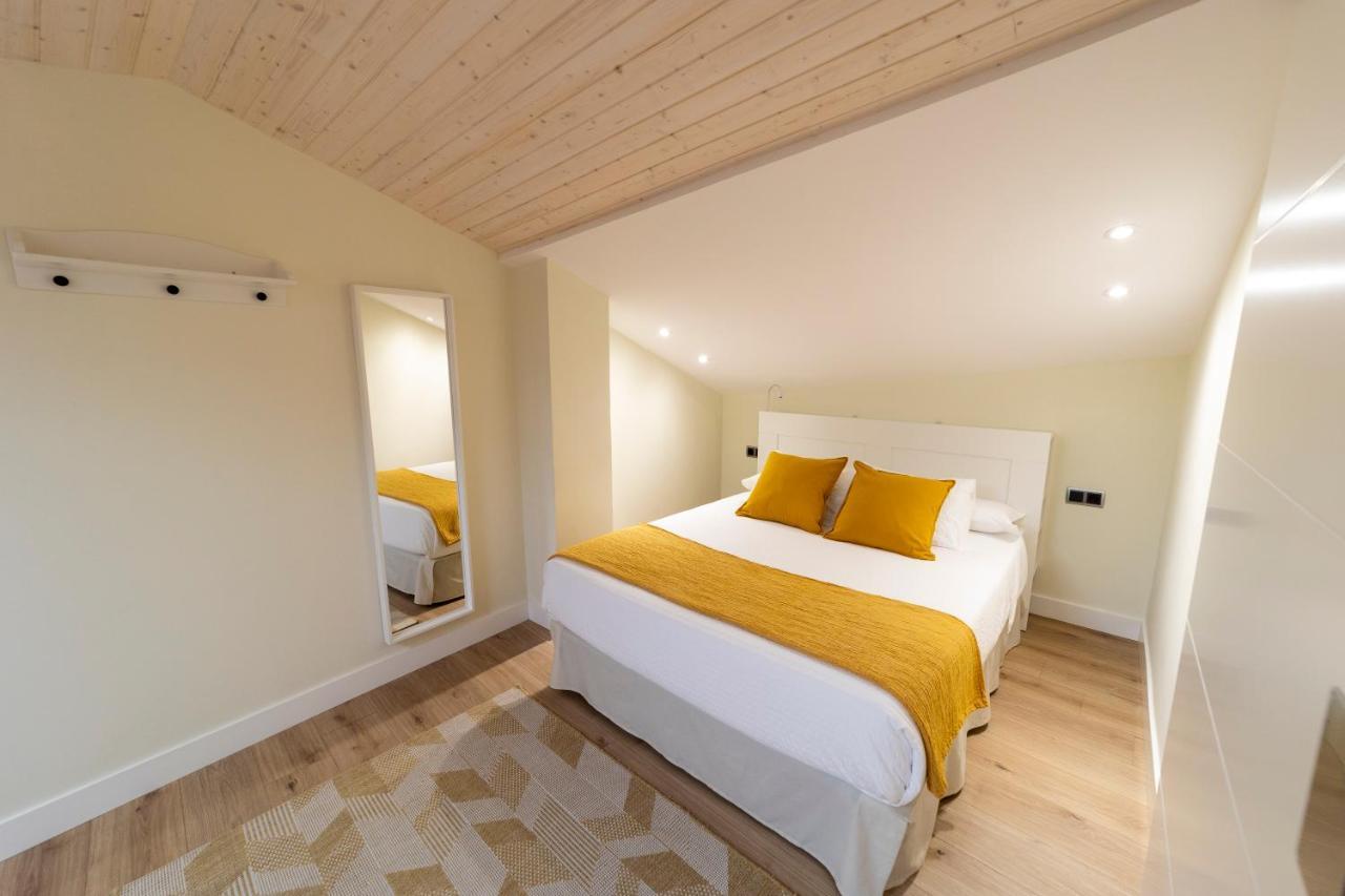 Apartamentos San Lazaro 산티아고데콤포스텔라 외부 사진