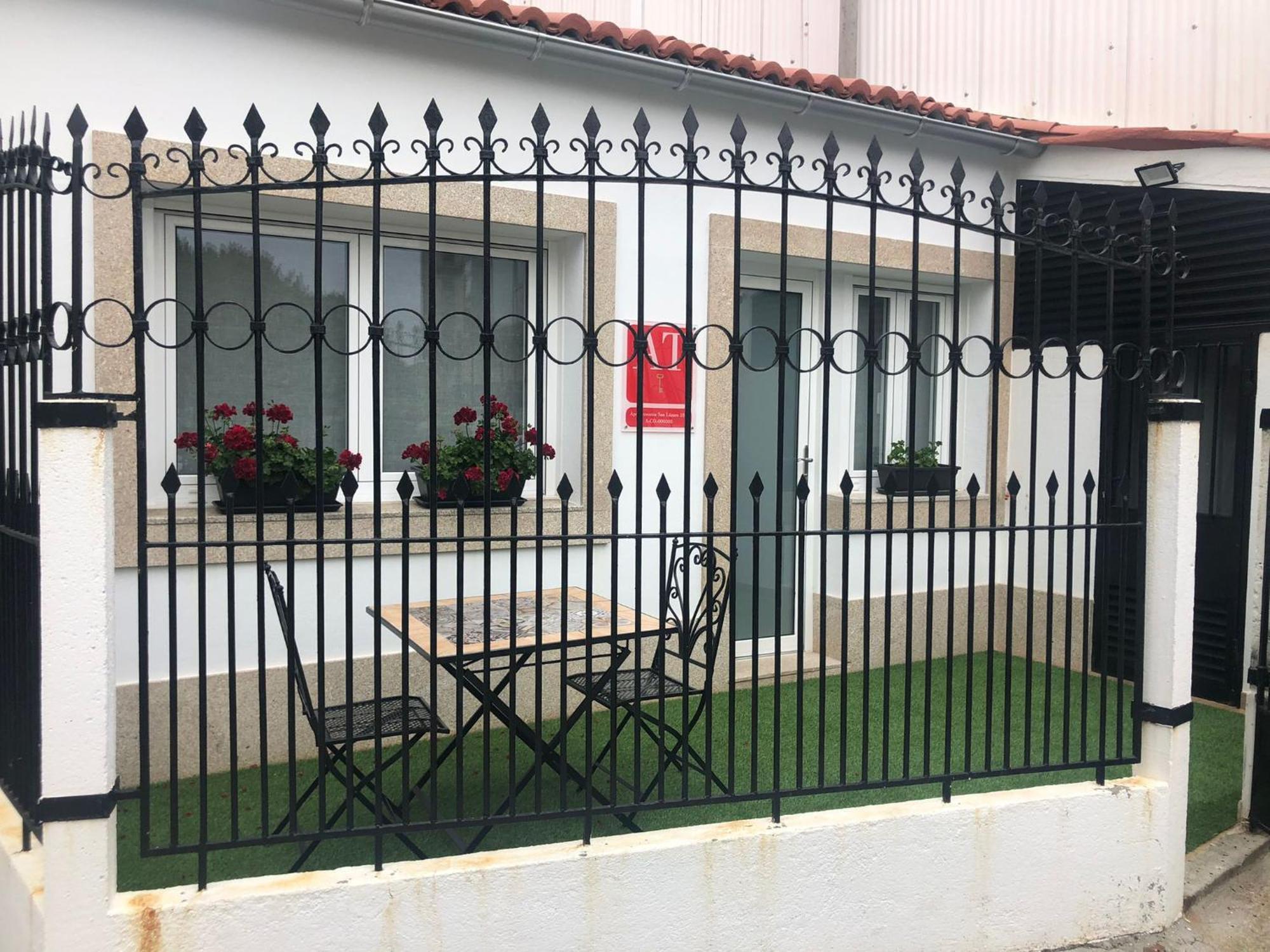 Apartamentos San Lazaro 산티아고데콤포스텔라 외부 사진